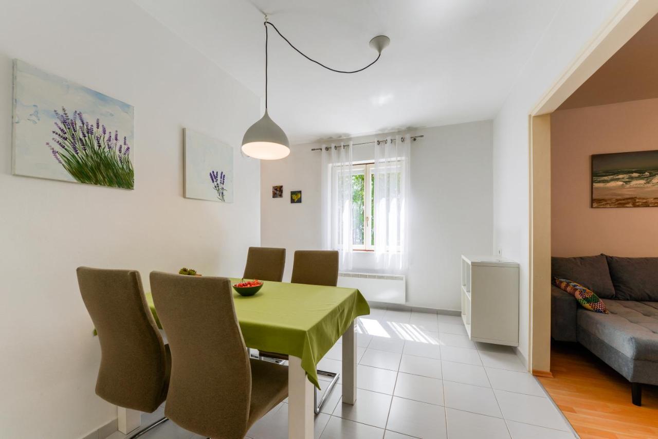 Apartman Klarin Zara Esterno foto