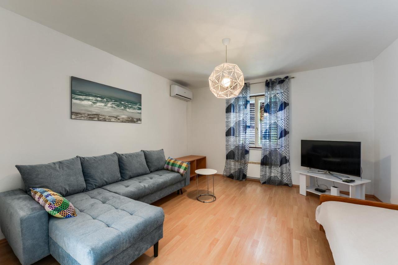 Apartman Klarin Zara Esterno foto