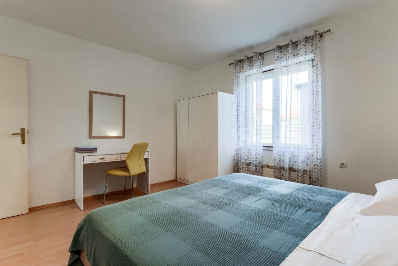 Apartman Klarin Zara Esterno foto