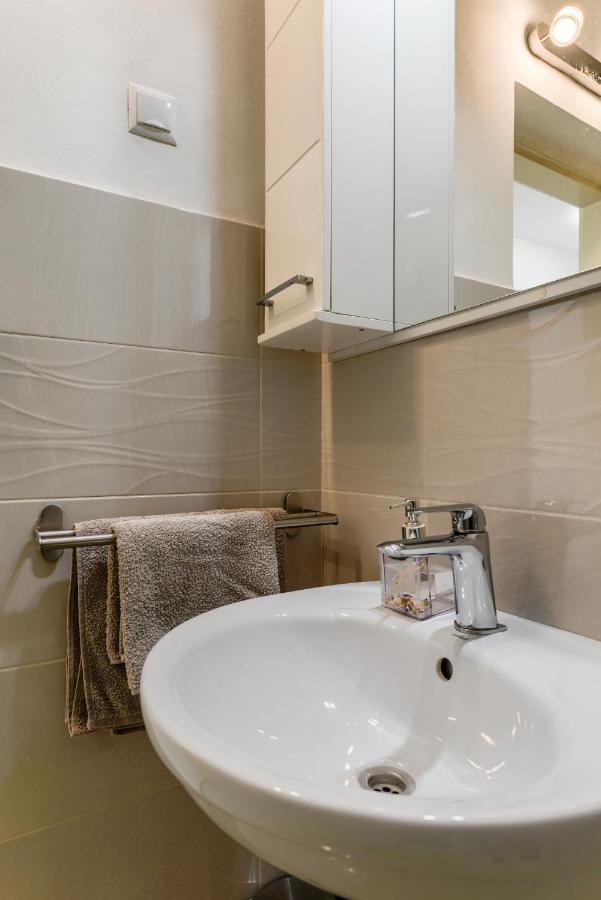 Apartman Klarin Zara Esterno foto