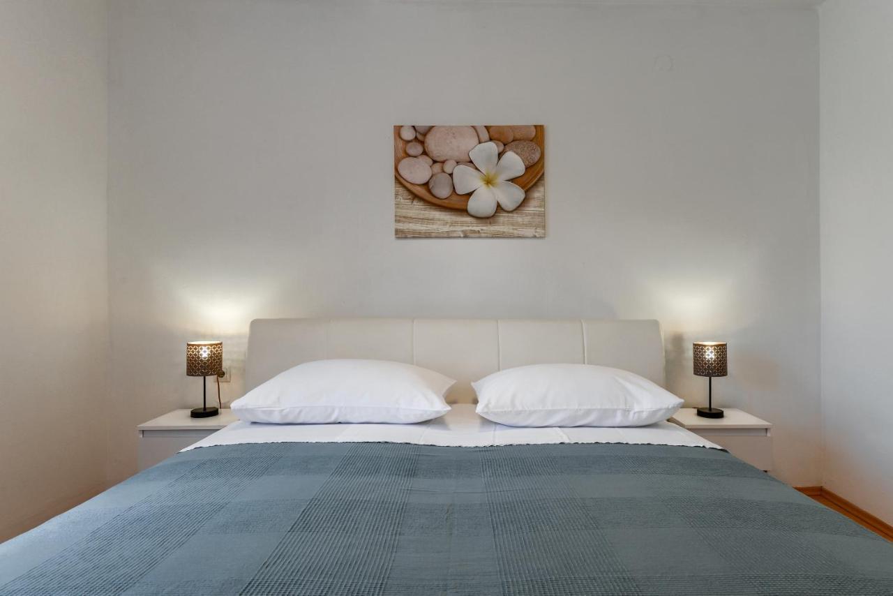 Apartman Klarin Zara Esterno foto