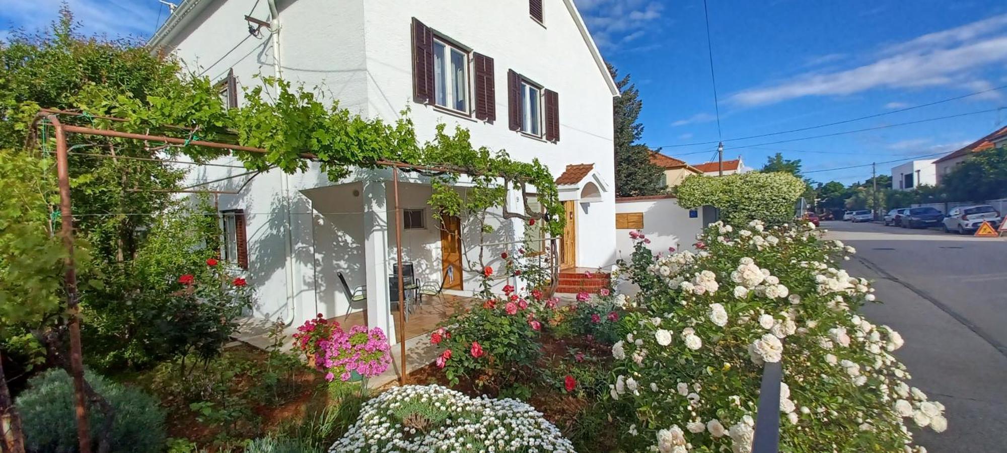 Apartman Klarin Zara Esterno foto