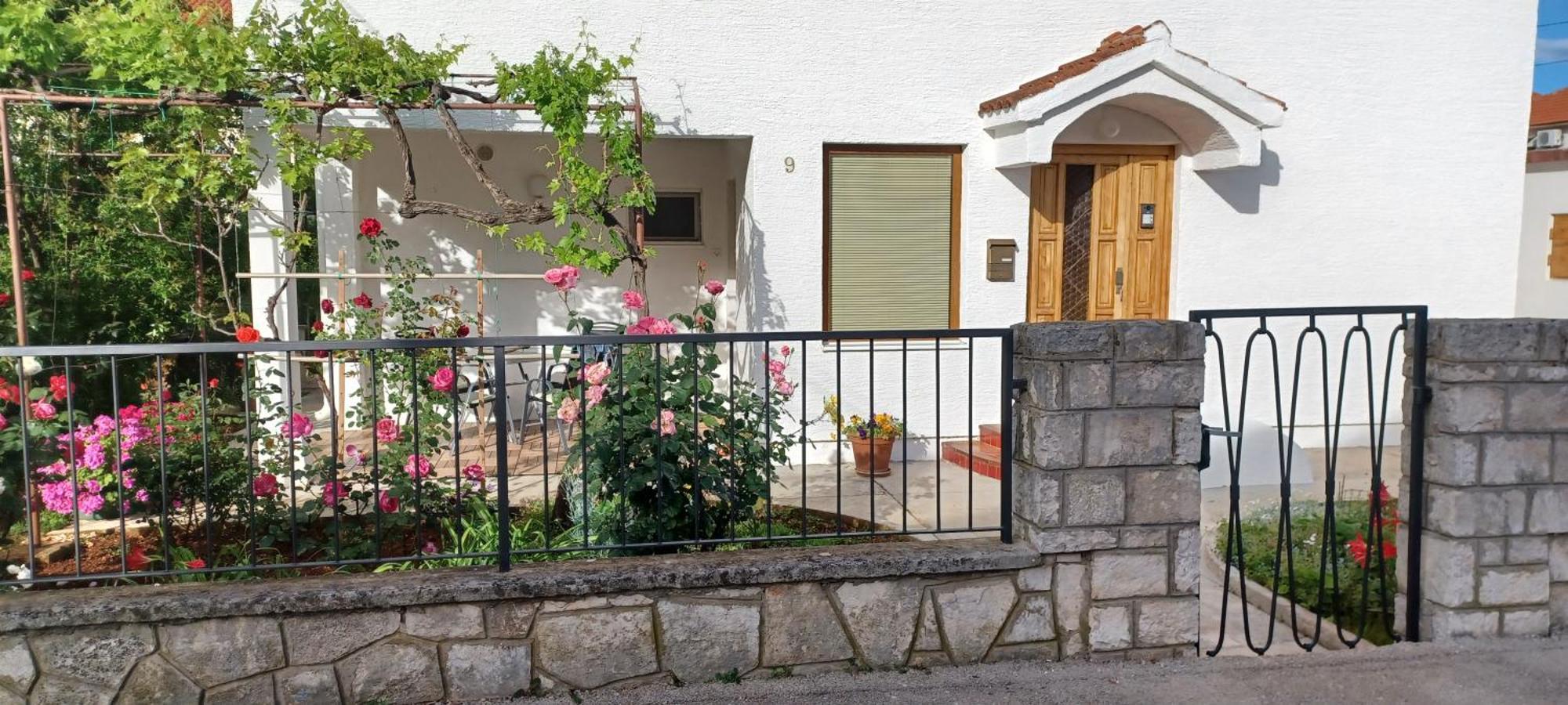 Apartman Klarin Zara Esterno foto