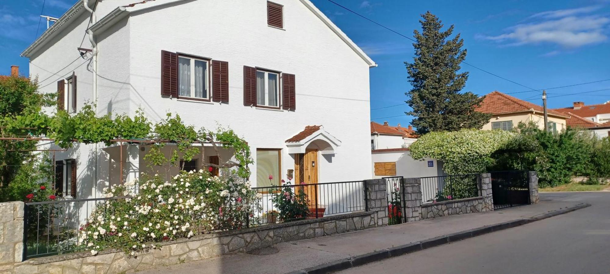 Apartman Klarin Zara Esterno foto